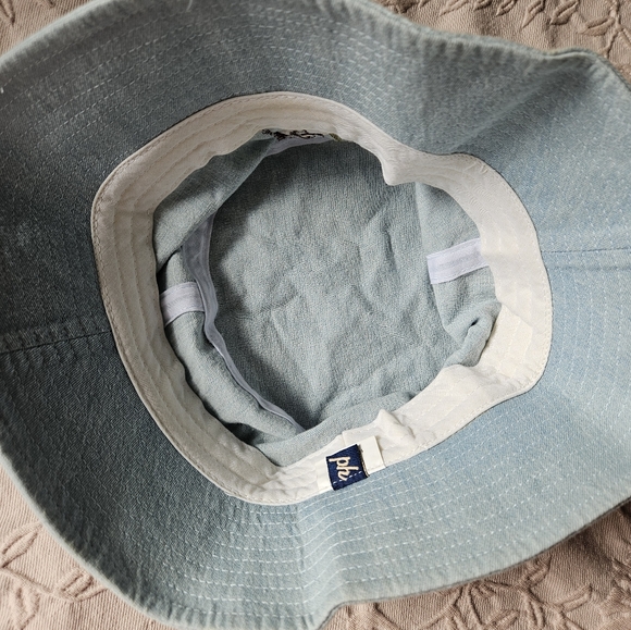 Princess highway cat embroidery bucket hat - Picture 2 of 3